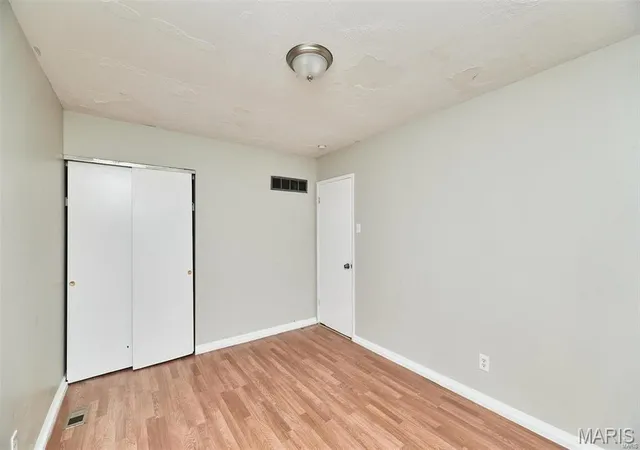Photo 4 of Single family home for sale at 6760 Schofield Pl, Saint Louis, MO 63133 | MLS# MIS26051012 | Listing updated on 2026-08-17