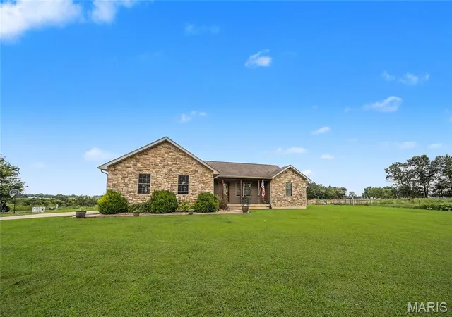 35th image of 18960 County Road 1000, Saint James, MO 65559 | MLS# MIS26051014