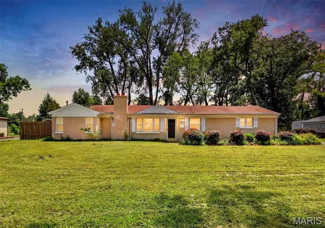 Photo 1 of Sale Pending at 8034 Packard Ave, Saint Louis, MO 63134 | MLS# MIS26051019 | Listing updated on 2026-08-18