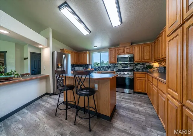 Photo 4 of Sale Pending at 1352 State Road Ww, Fulton, MO 65251 | MLS# MIS26051022 | Listing updated on 2026-09-03