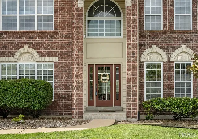 Photo 3 of Single family home for sale at 70 Lilac Ridge Ct, O Fallon, MO 63366 | MLS# MIS26051028 | Listing updated on 2026-10-06