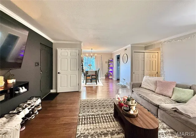 Listing Photo 5 - Condo for sale in building located at 4342 Forest De Ville Dr, St. Louis, MO 63129 - Unit #G
