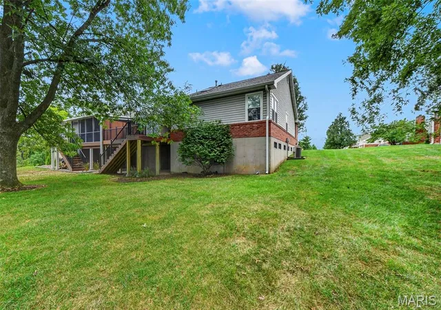 Photo 3 of House for sale at 5100 Kennerly Pl Dr, Saint Louis, MO 63128 | MLS# MIS26051034 | Listing updated on 2026-09-28