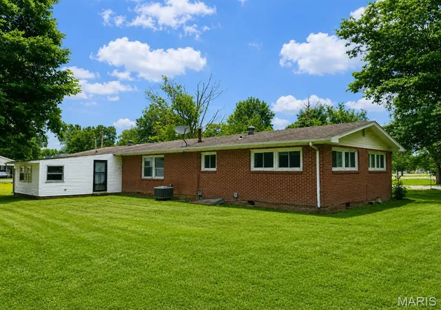 2nd image of 601 Carroll St, Sikeston, MO 63801 | MLS# MIS26051047