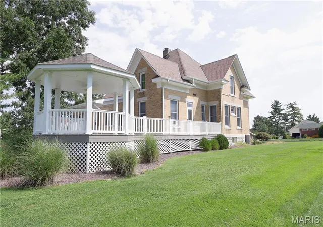 3rd image of 318 E Ste Marie St, Perryville, MO 63775 | MLS# MIS26051053