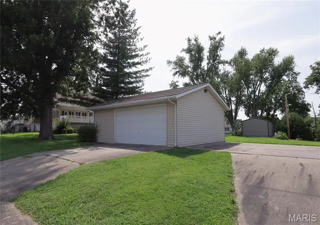 5th image of 318 E Ste Marie St, Perryville, MO 63775 | MLS# MIS26051053