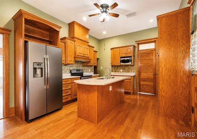 Photo 4 of Single family home for sale at 318 E Ste Marie St, Perryville, MO 63775 | MLS# MIS26051053 | Listing updated on 2026-09-30