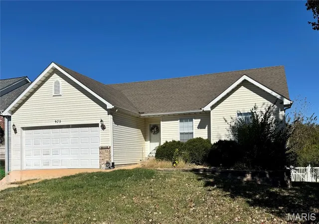 Single family home for sale at 975 William And Mary Ct, Barnhart, MO 63012 | MLS# MIS26051061