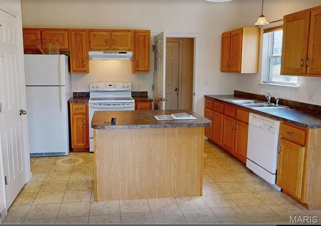 Photo 2 of Single family home for sale at 975 William And Mary Ct, Barnhart, MO 63012 | MLS# MIS26051061 | Listing updated on 2026-08-29