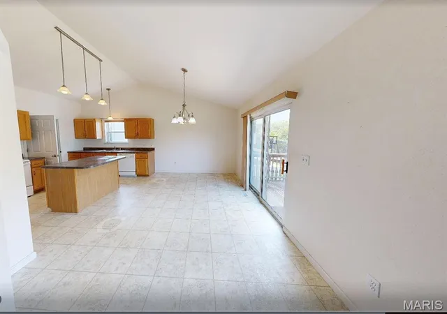 Photo 3 of Single family home for sale at 975 William And Mary Ct, Barnhart, MO 63012 | MLS# MIS26051061 | Listing updated on 2026-08-29