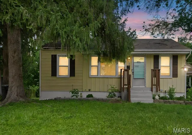 Photo 1 of Sale Pending at 3518 Saint Blase Ln, Saint Ann, MO 63074 | MLS# MIS26051063 | Listing updated on 2026-08-15