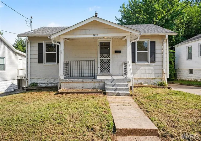 Photo 2 of Single family home for sale at 9421 Chester Ave, Saint Louis, MO 63114 | MLS# MIS26051065 | Listing updated on 2026-09-14
