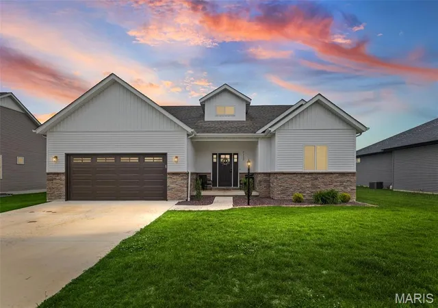 Single family home for sale at 7112 Richmond Dr, Glen Carbon, IL 62034 | MLS# MIS26051069 | Listing updated on 2026-09-14