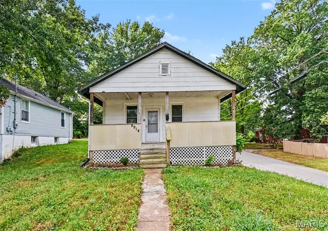 Photo 1 of Single family home for sale at 8914 Ramona Ave, Saint Louis, MO 63121 | MLS# MIS26051073 | Listing updated on 2026-10-05