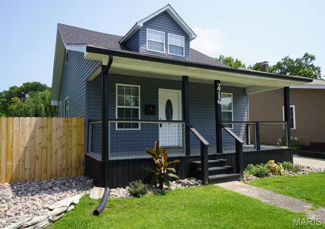 2nd image of 2716 Idaho Ave, Granite City, IL 62040 | MLS# MIS26051075