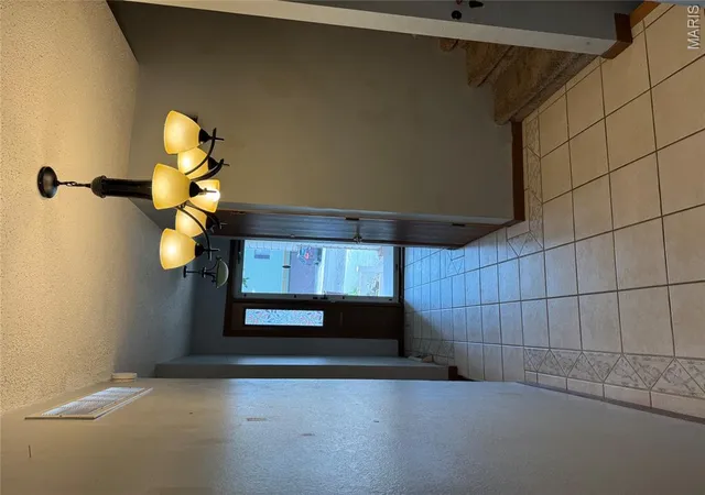 Photo 2 of Single family home for sale at 2021 Brian St, Vandalia, IL 62471 | MLS# MIS26051078 | Listing updated on 2026-08-18