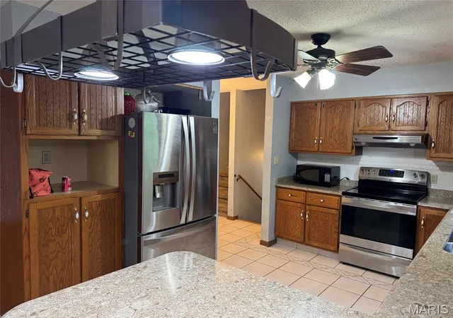 Photo 3 of Single family home for sale at 2021 Brian St, Vandalia, IL 62471 | MLS# MIS26051078 | Listing updated on 2026-08-18