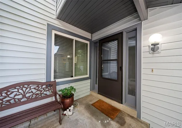 Photo 4 of Condo for sale at 1222 Meramec Heights Dr, Ballwin, MO 63021 | MLS# MIS26051080 | Listing updated on 2026-10-02
