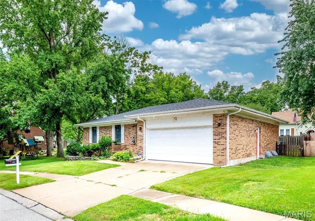 Photo 2 of Single family home for sale at 4708 Koglin Ct, Saint Louis, MO 63123 | MLS# MIS26051082 | Listing updated on 2026-09-28