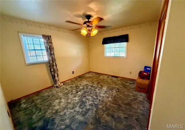 Photo 3 of Single family home for sale at 1000 Rogers Ln, Florissant, MO 63033 | MLS# MIS26051087 | Listing updated on 2026-10-06