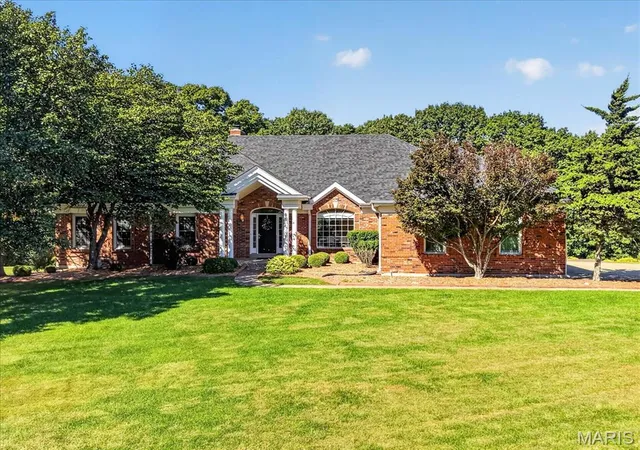Photo 1 of Sale Pending at 1469 Ridgetree Trails Dr, Wildwood, MO 63021 | MLS# MIS26051098 | Listing updated on 2026-10-05