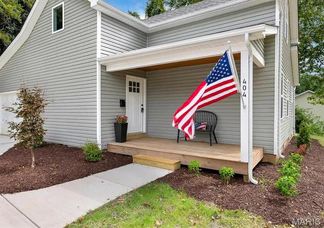 Photo 3 of Single family home for sale at 404 N 5Th St, Pacific, MO 63069 | MLS# MIS26051104 | Listing updated on 2026-10-08
