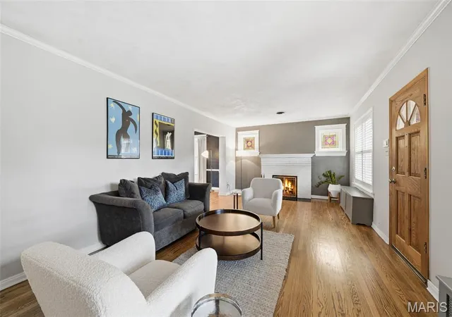 Photo 3 of Sale Pending at 7429 Amherst Ave, Saint Louis, MO 63130 | MLS# MIS26051113 | Listing updated on 2026-10-20