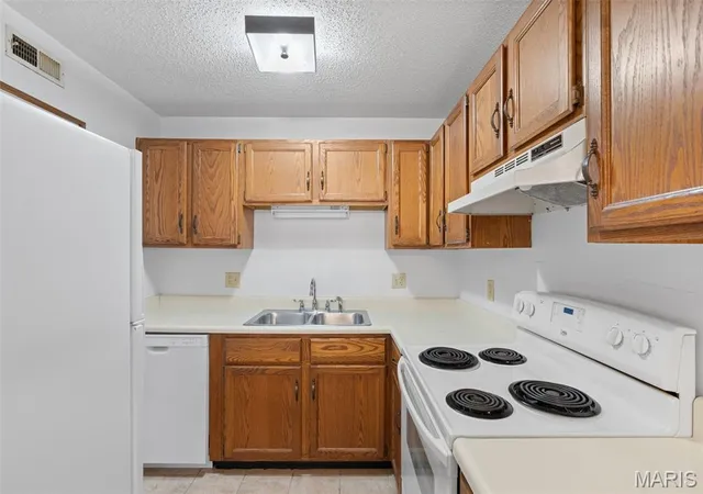Photo 4 of Condo for sale at 254 Carriage Ct, Washington, MO 63090 | MLS# MIS26051118 | Listing updated on 2026-09-26
