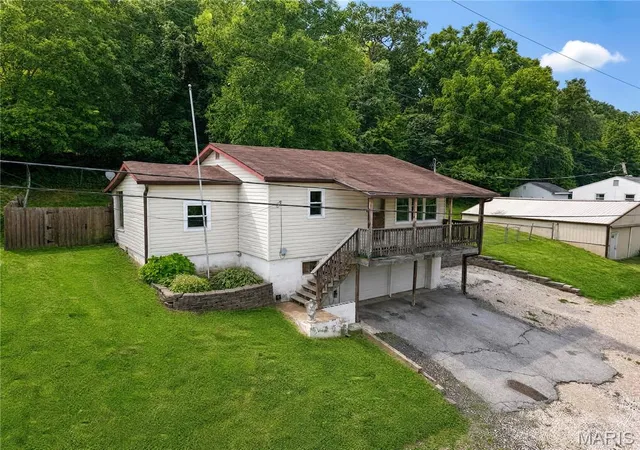 2nd image of 1018 Top Dr, Arnold, MO 63010 | MLS# MIS26051123