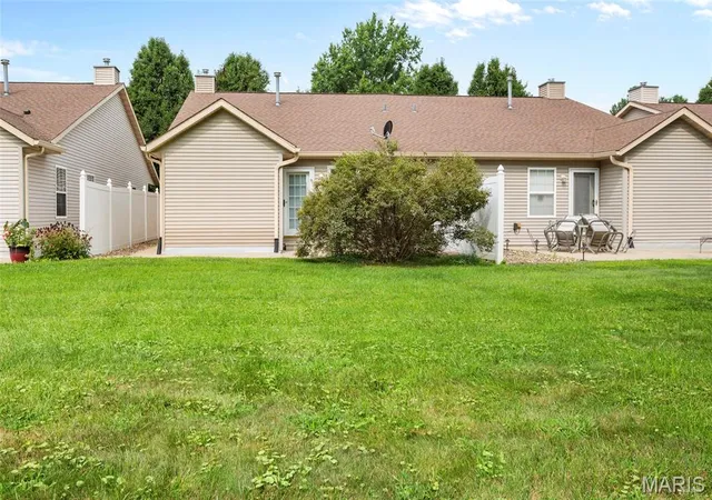 Photo 3 of Condo for sale at 2308 Williams St, Maryville, IL 62062 | MLS# MIS26051141 | Listing updated on 2026-08-14