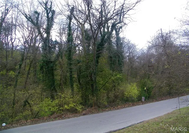 Photo 1 of Land for sale at 9831 Valley Dr, Saint Louis, MO 63137 | MLS# MIS26051154 | Listing updated on 2026-08-10