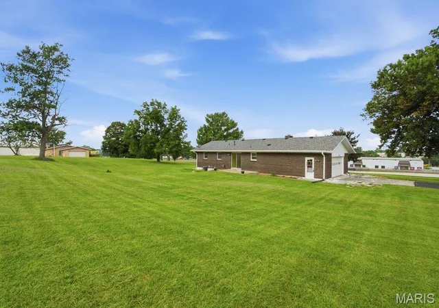 Photo 3 of Single family home for sale at 57 W Ofallon Dr, O'fallon, MO 63366 | MLS# MIS26051158 | Listing updated on 2026-08-11