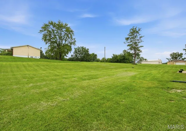 Photo 3 of Sale Pending at 57 W Ofallon Dr, O'fallon, MO 63366 | MLS# MIS26051158 | Listing updated on 2026-10-16