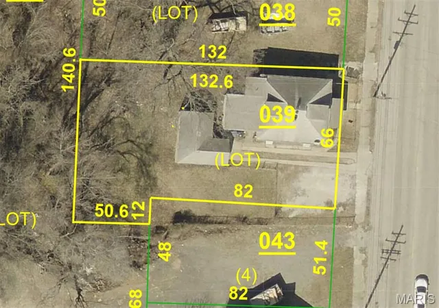 14th image of 1908 Central Ave, Alton, IL 62002 | MLS# MIS26051194