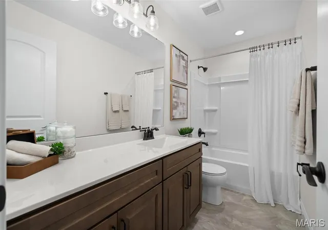 3rd image of 2 Hermitage Ii At Walnut Hills, Jefferson City, MO 65109 | MLS# MIS26051196