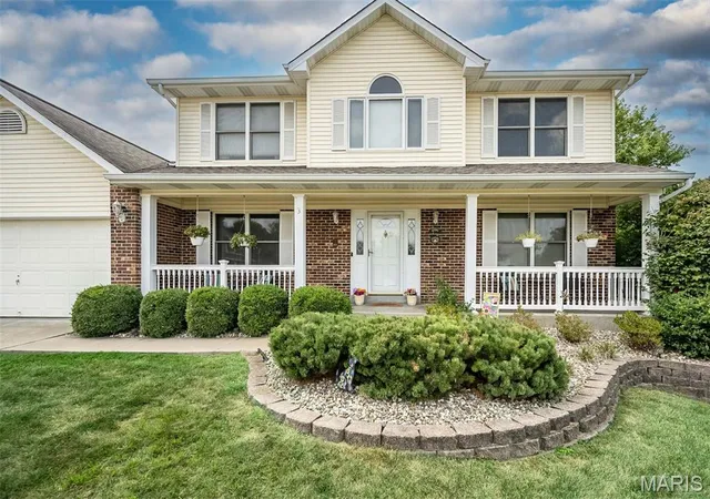 Photo 3 of Single family home for sale at 3 River Moss Ct, Saint Peters, MO 63376 | MLS# MIS26051210 | Listing updated on 2026-10-06