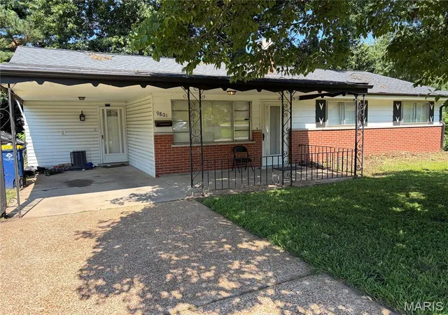 Photo 1 of Single family home for sale at 9801 Winn Dr, Saint Louis, MO 63134 | MLS# MIS26051212 | Listing updated on 2026-09-30