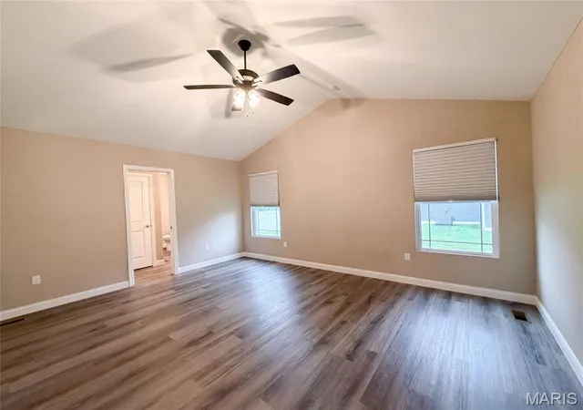 Photo 3 of Single family home for sale at 217 Emerald Wy, Granite City, IL 62040 | MLS# MIS26051219 | Listing updated on 2026-09-13