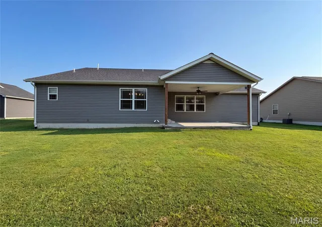 Photo 4 of Single family home for sale at 217 Emerald Wy, Granite City, IL 62040 | MLS# MIS26051219 | Listing updated on 2026-09-13