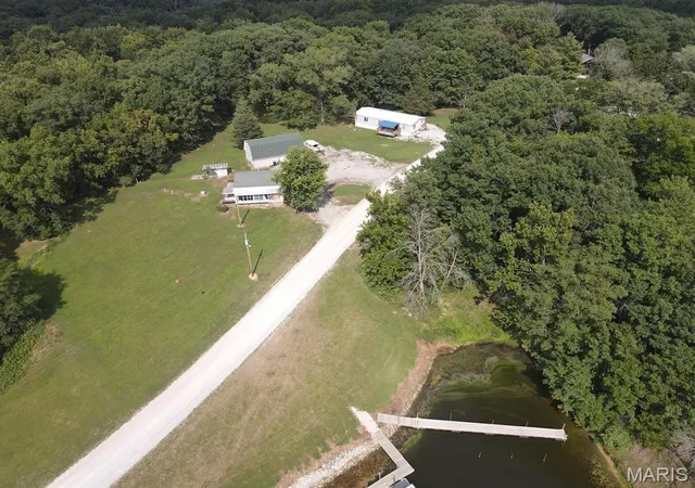 Photo 3 of Single family home for sale at 28567 Comanche Trl, Canton, MO 63435 | MLS# MIS26051224 | Listing updated on 2026-08-10