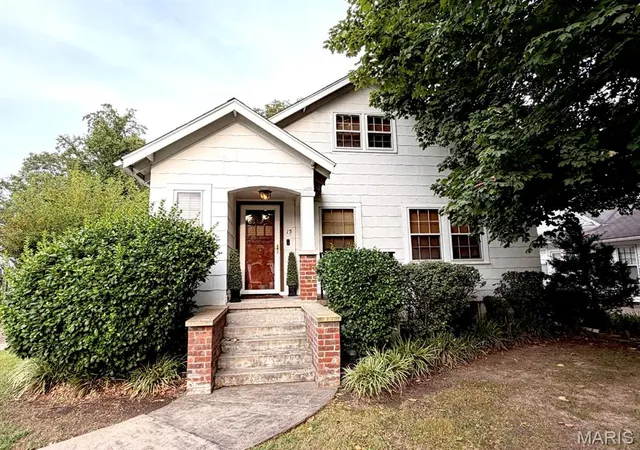 1st image of 15 S Hickory St, Dexter, MO 63841 | MLS# MIS26051228