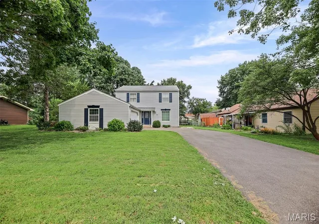 Photo 2 of Single family home for sale at 44 Berwin Grn, Maryville, IL 62062 | MLS# MIS26051234 | Listing updated on 2026-09-21