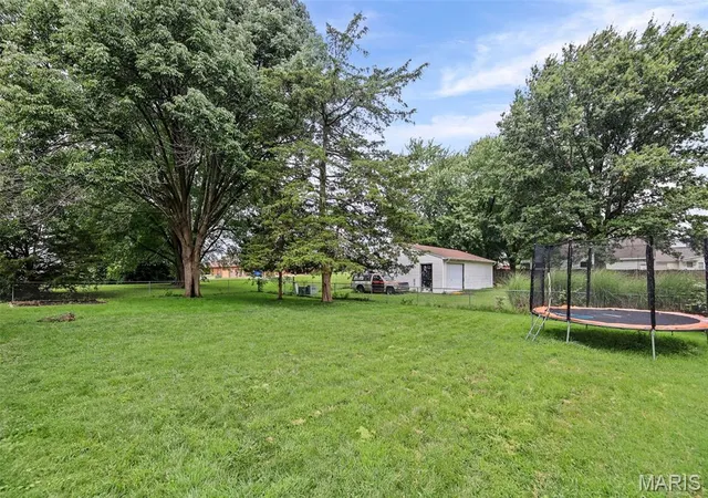 Photo 3 of Single family home for sale at 44 Berwin Grn, Maryville, IL 62062 | MLS# MIS26051234 | Listing updated on 2026-10-15