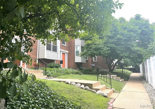 Condo for sale at 2632 Park Ave #2632, Saint Louis, MO 63104 | MLS# MIS26051237
