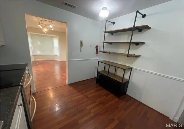 Photo 2 of Condo for sale at 2632 Park Ave #2632, Saint Louis, MO 63104 | MLS# MIS26051237 | Listing updated on 2026-08-11