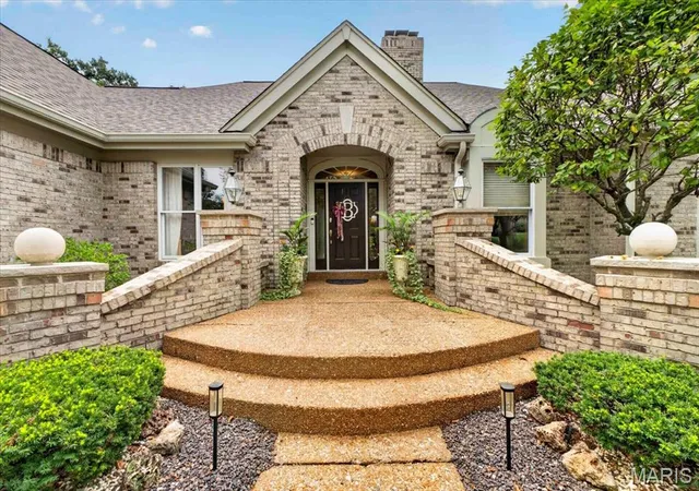 Photo 3 of Sale Pending at 1217 Grey Fox Run, Saint Charles, MO 63304 | MLS# MIS26051249 | Listing updated on 2026-08-15