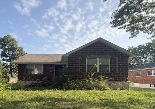 Photo 1 of Sale Pending at 6829 Corbitt Ave, Saint Louis, MO 63130 | MLS# MIS26051258 | Listing updated on 2026-08-24