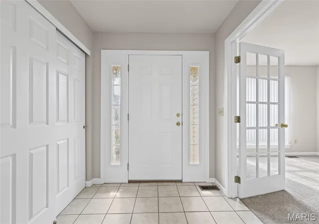 Photo 3 of Single family home for sale at 1117 Spring Orchard Dr, O Fallon, MO 63368 | MLS# MIS26051259 | Listing updated on 2026-09-14