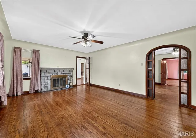 Photo 3 of Sale Pending at 5512 Kerth Rd, Saint Louis, MO 63128 | MLS# MIS26051268 | Listing updated on 2026-09-29
