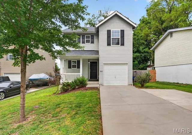 Photo 2 of Single family home for sale at 313 Lindy Blvd, Ballwin, MO 63021 | MLS# MIS26051269 | Listing updated on 2026-08-21